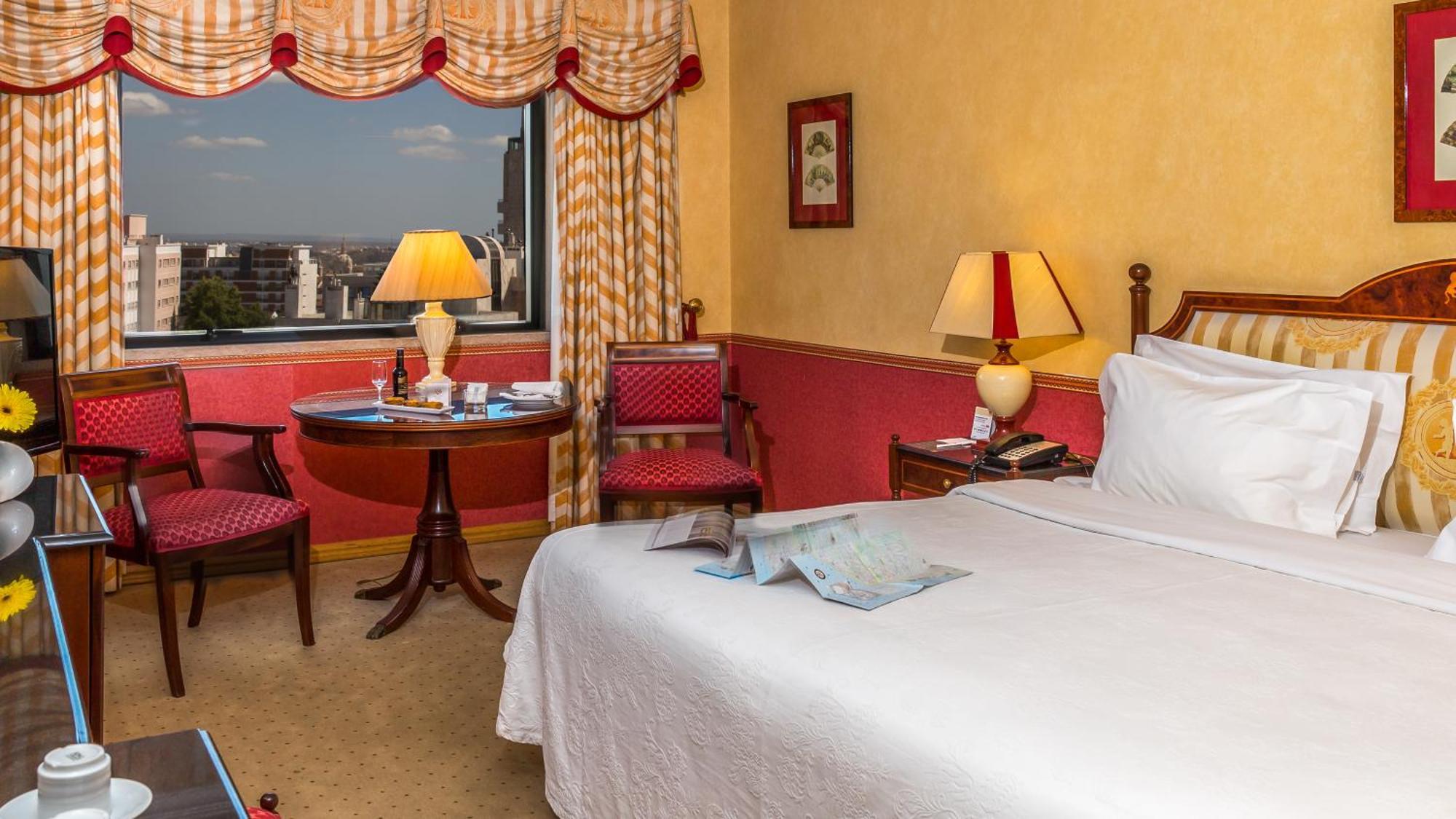 Отель Dom Pedro Lisboa Номер фото A room at the hotel