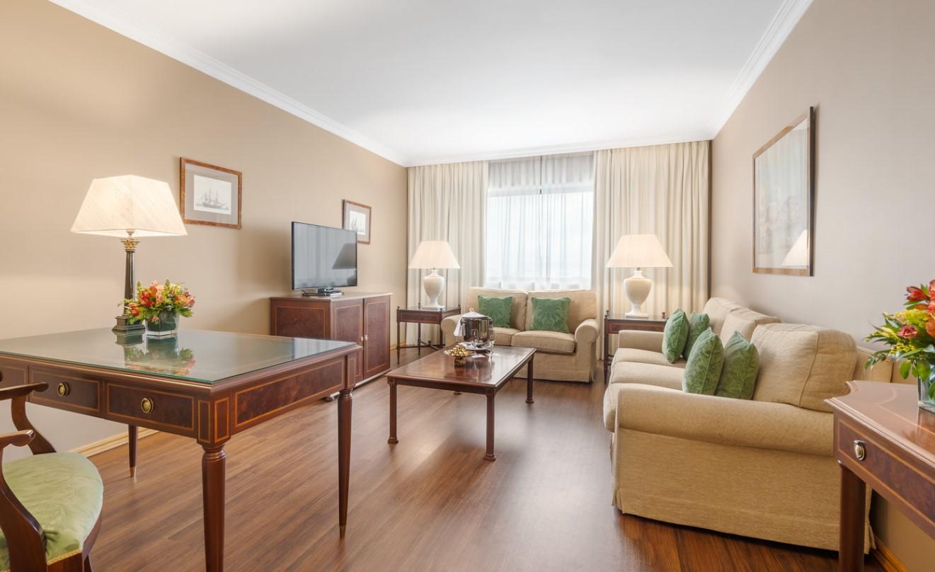 Отель Dom Pedro Lisboa Экстерьер фото Living room